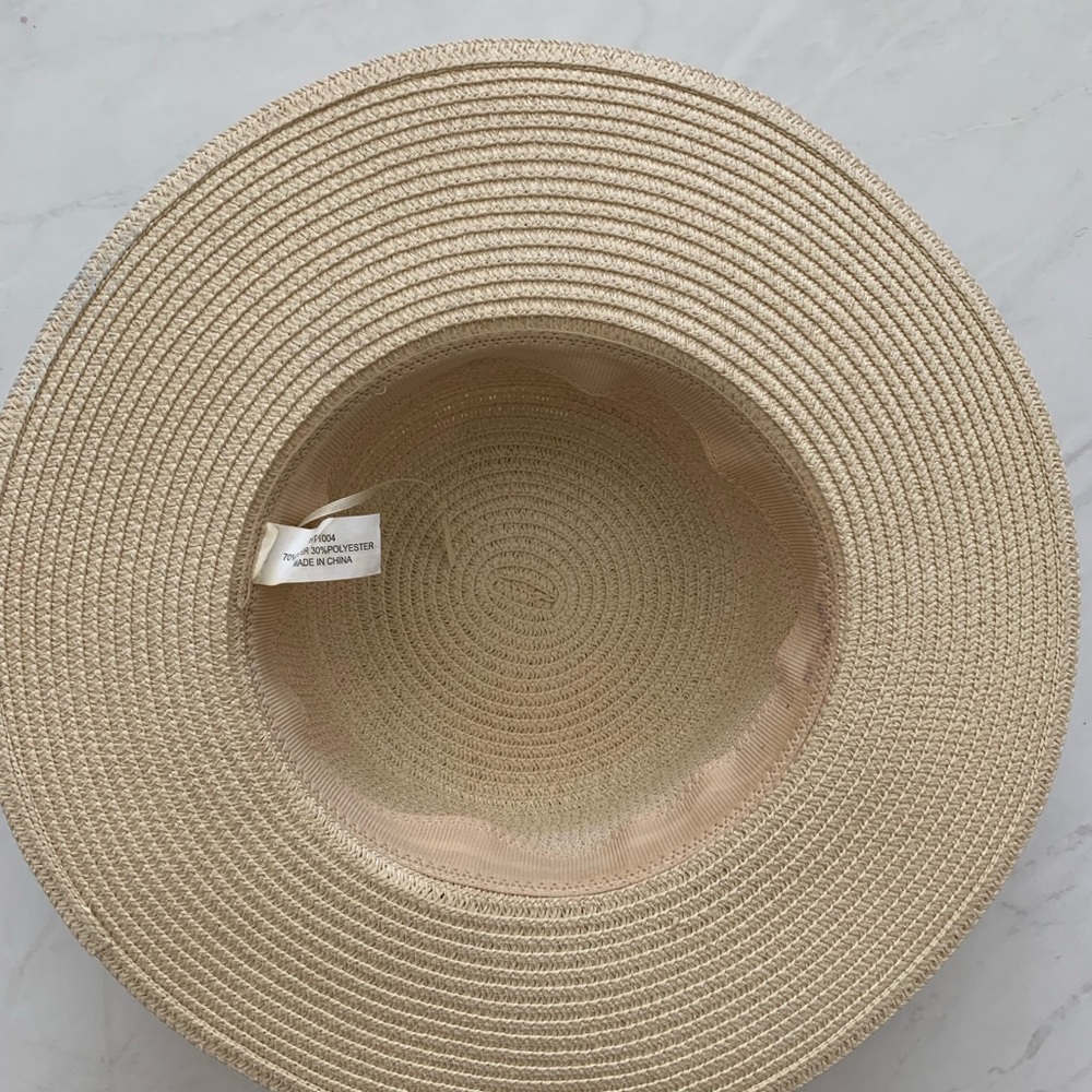 Styles straw hat - Picture 3 of 3